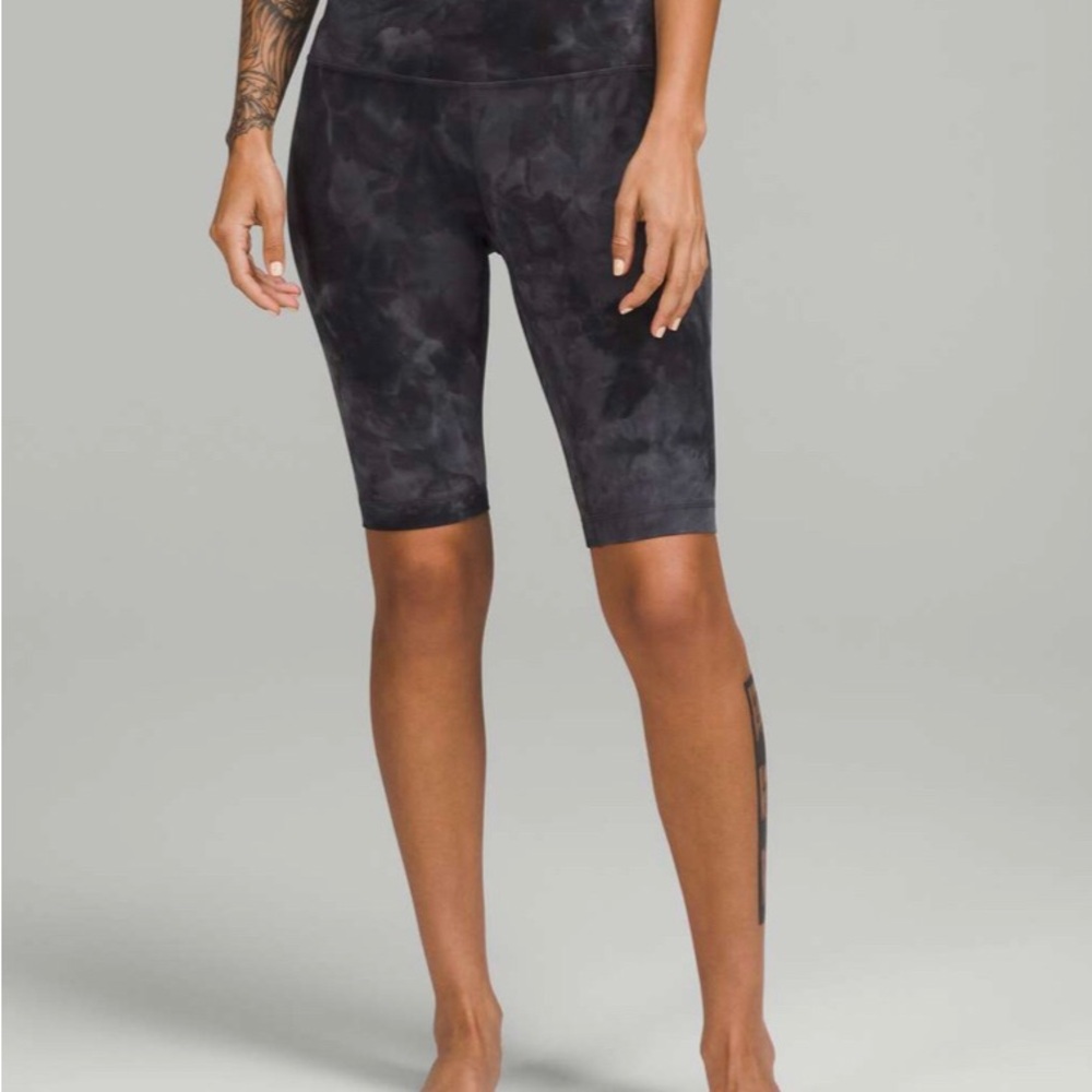 Lululemon Align Super-High-Rise Short 10", size 4